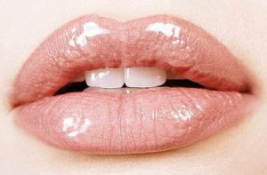 plump lips